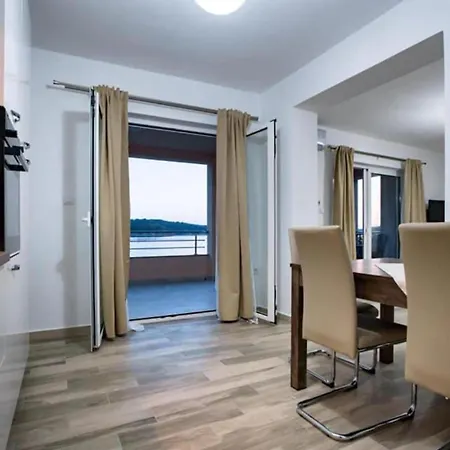 Oceanus Rab Town