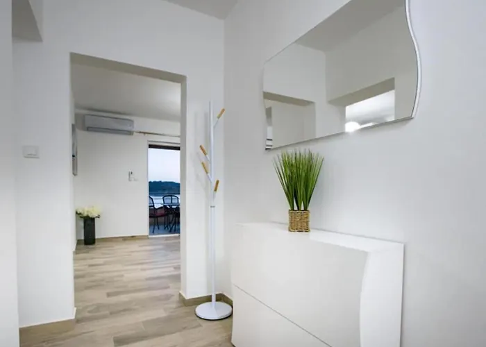 Oceanus Apartment