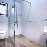 Oceanus Apartman *