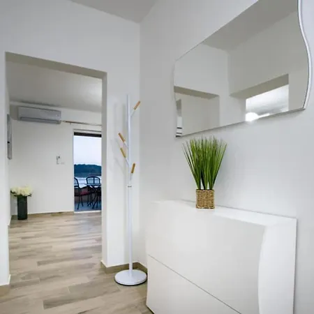 Oceanus Apartment