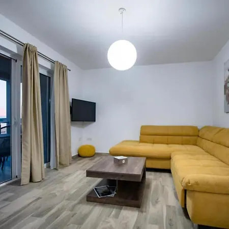 Oceanus Apartment